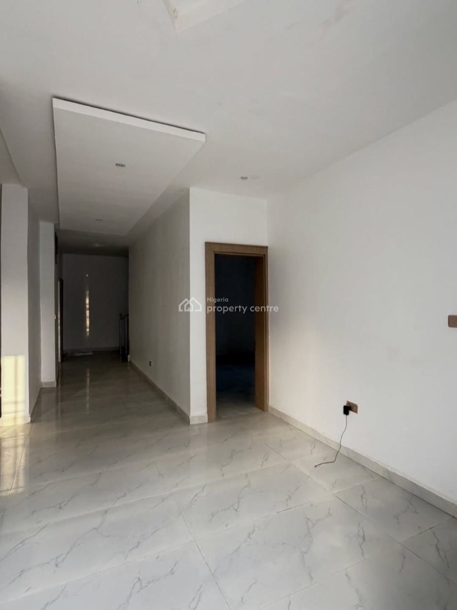 5 Bedroom  Detached + Bq, Guzape District, Abuja, Detached Duplex for Sale