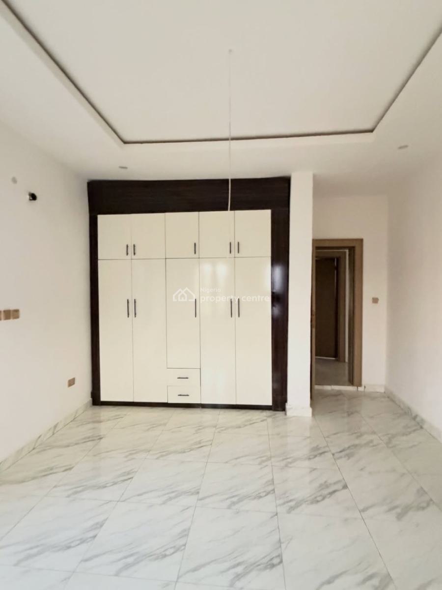 5 Bedroom  Detached + Bq, Guzape District, Abuja, Detached Duplex for Sale