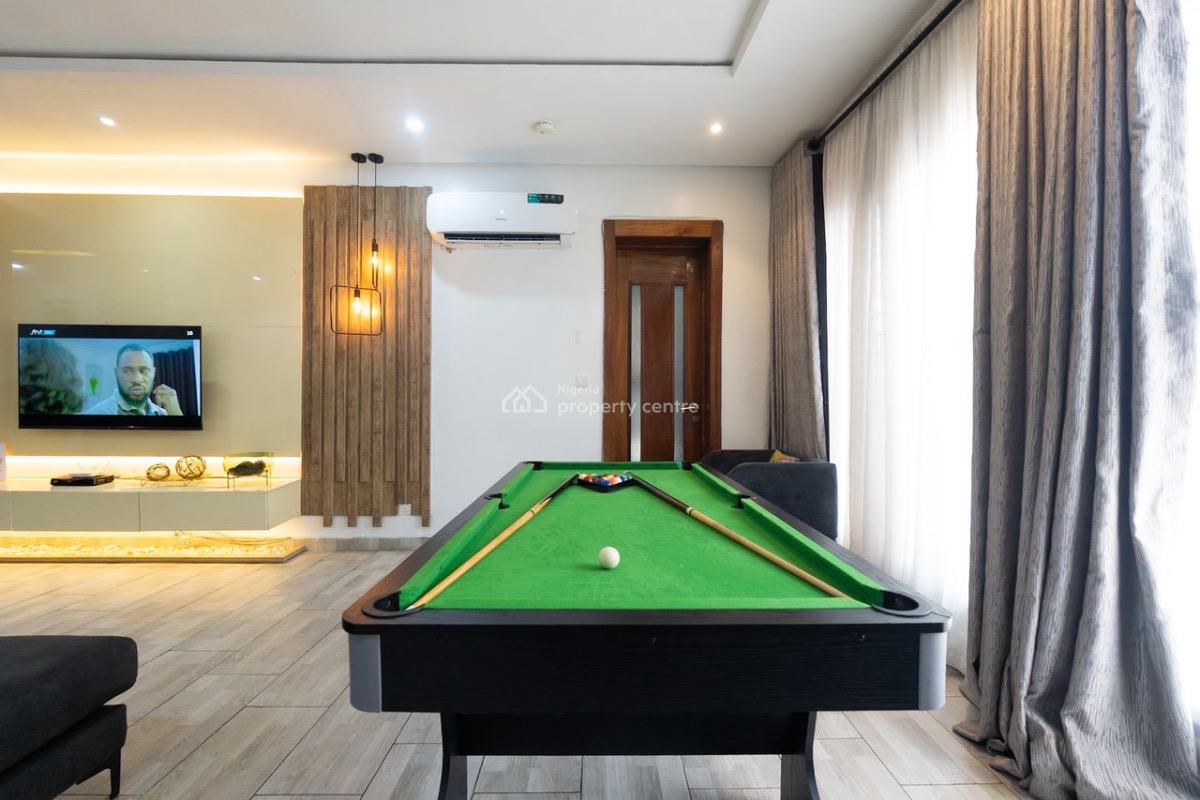 Well-appointed 3 Bedroom with Modern Comfort Available, Lekki Phase 1, Lekki, Lagos, Flat / Apartment Short Let