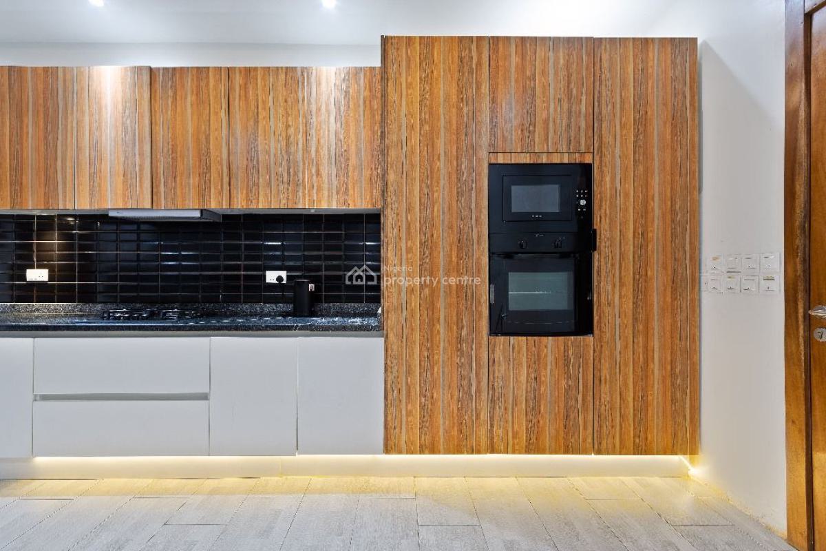 Exquisite 3 Bedroom with Exclusive Facilities, Lekki Phase 1, Lekki, Lagos, Flat / Apartment Short Let