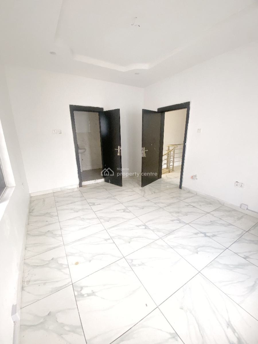 a Well Maintained Spacious 4 Bedroom Semi Detached Duplex, Gra Phase 1, Magodo, Lagos, Semi-detached Duplex for Rent