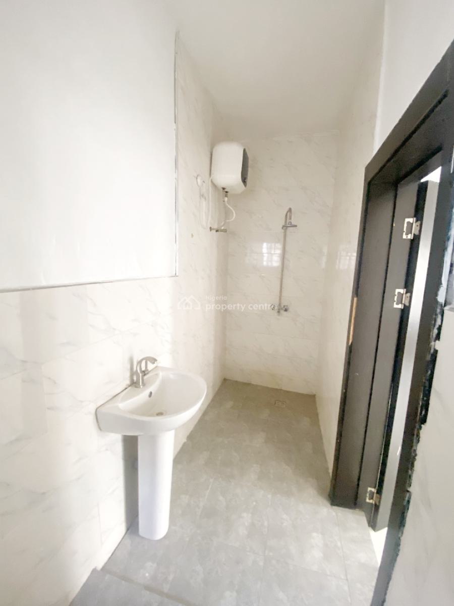 a Well Maintained Spacious 4 Bedroom Semi Detached Duplex, Gra Phase 1, Magodo, Lagos, Semi-detached Duplex for Rent
