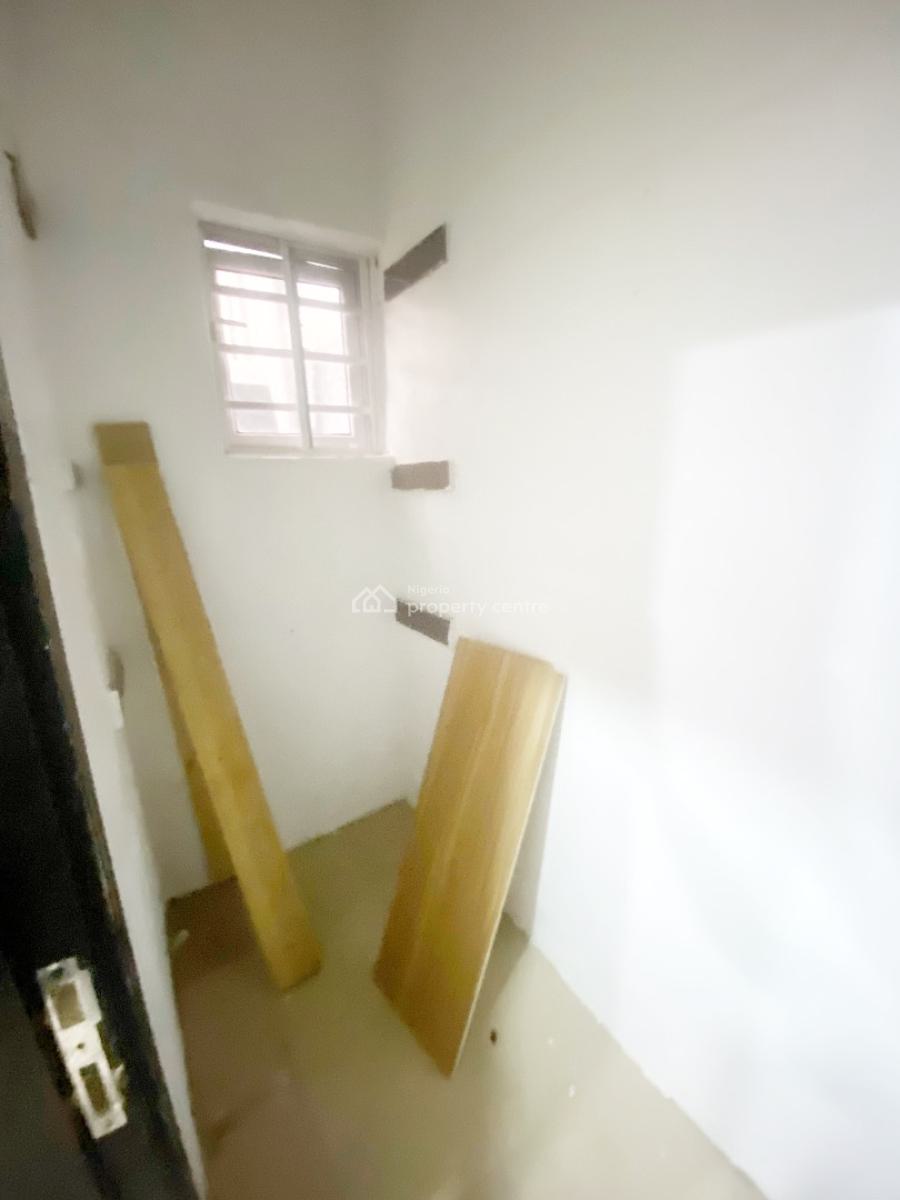 a Well Maintained Spacious 4 Bedroom Semi Detached Duplex, Gra Phase 1, Magodo, Lagos, Semi-detached Duplex for Rent