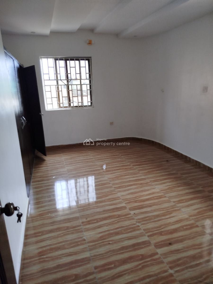 Standard 2 Bedroom Apartment Upstairs, Marshy Hill Estate, Ajah, Lagos, Flat / Apartment for Rent