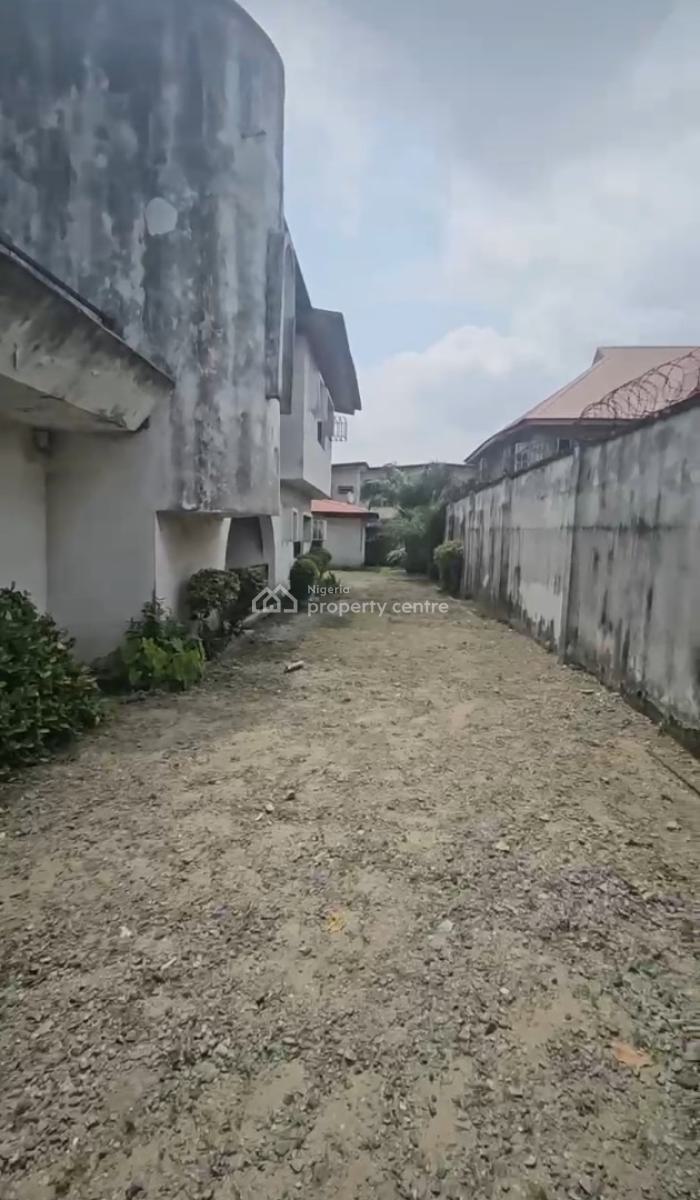 10 Bedroom Detached Duplex, Surulere, Lagos, Detached Duplex for Sale