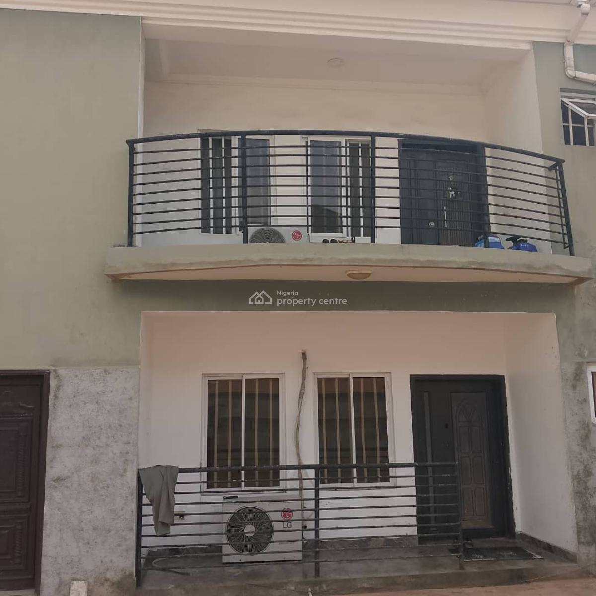 Spacious 3 Bedroom Flat in a Secured Estate, Osapa, Lekki, Lagos, Terraced Duplex for Rent