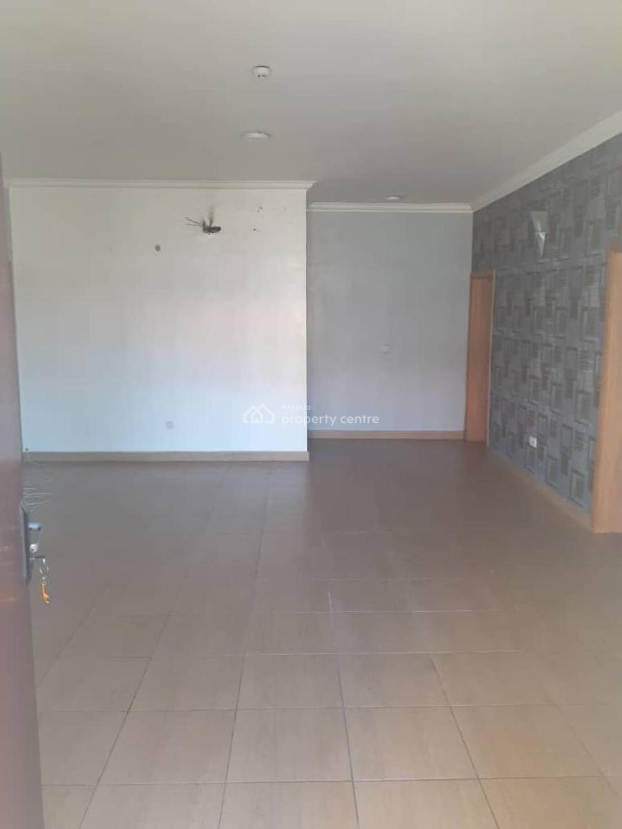 Ground Flat 3 Bedrooms Flat, U3 Estate, Lekki Phase 1, Lekki, Lagos, Flat / Apartment for Rent