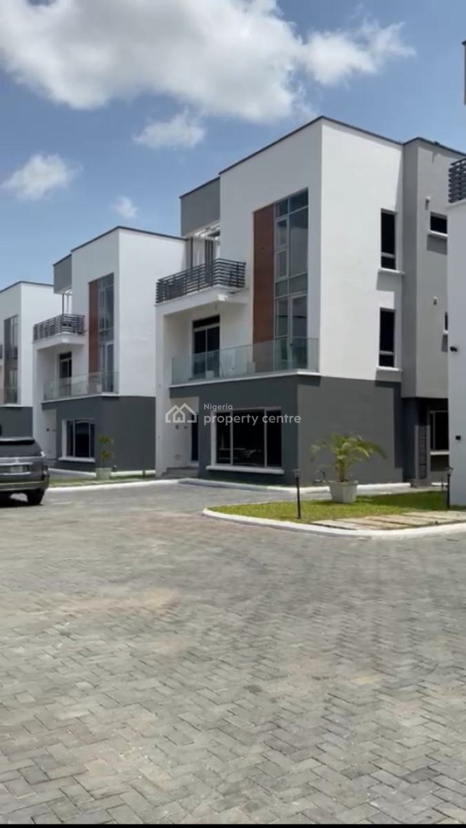 Lovely 4 Bedroom Detached Duplex with 2 Bq and Swimming Pool, Ikeja Gra, Ikeja, Lagos, Detached Duplex for Sale