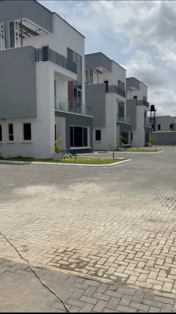 Lovely 4 Bedroom Detached Duplex with 2 Bq and Swimming Pool, Ikeja Gra, Ikeja, Lagos, Detached Duplex for Sale