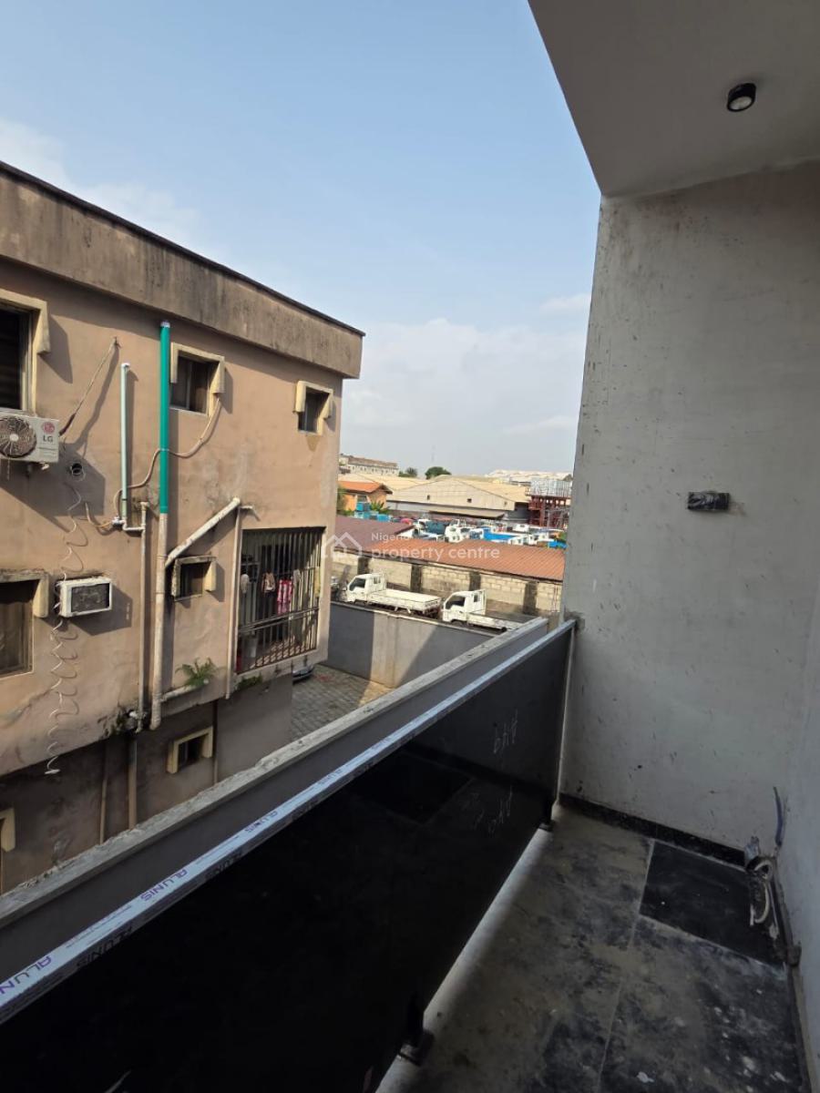 Perfect 5 Bedroom Terrace Duplex, Ajao Estate, Off Airport Road, Ikeja, Lagos, Terraced Duplex for Sale