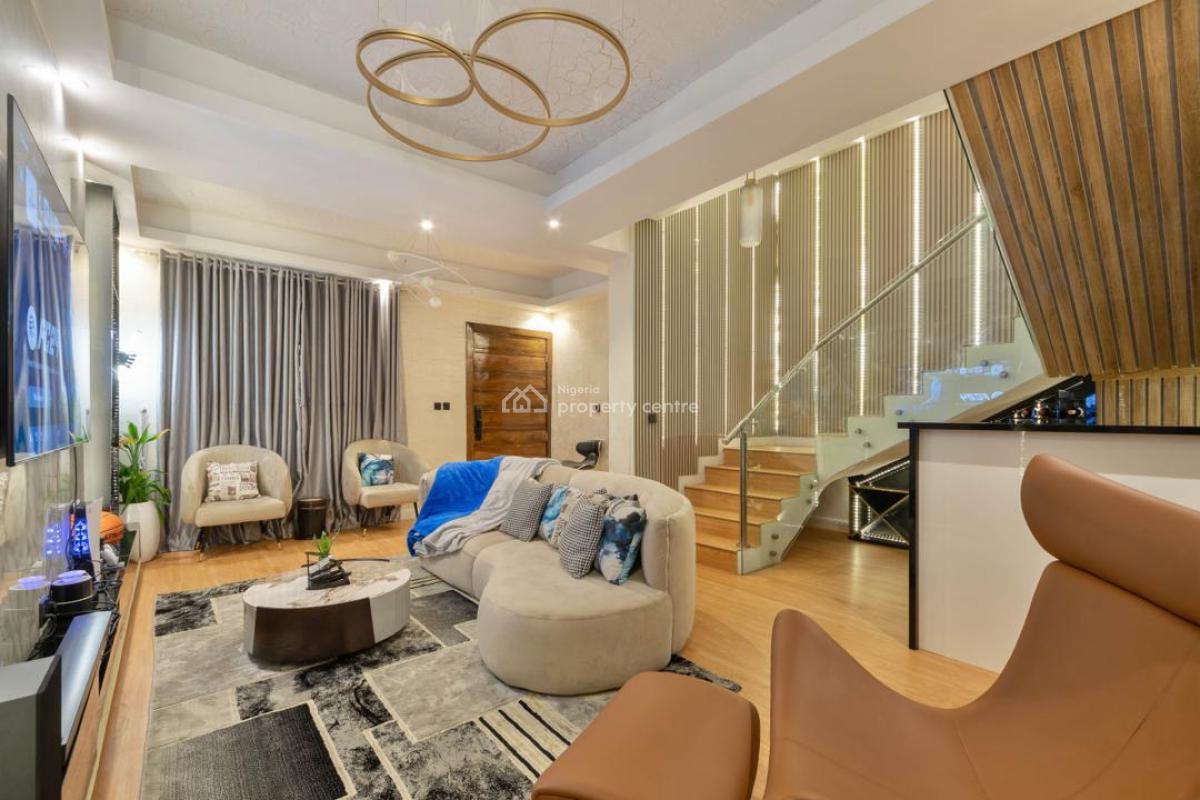 Exquisite 3 Bedroom Apartment, Off Admiralty Way, Lekki Phase 1, Lekki, Lagos, Flat / Apartment Short Let