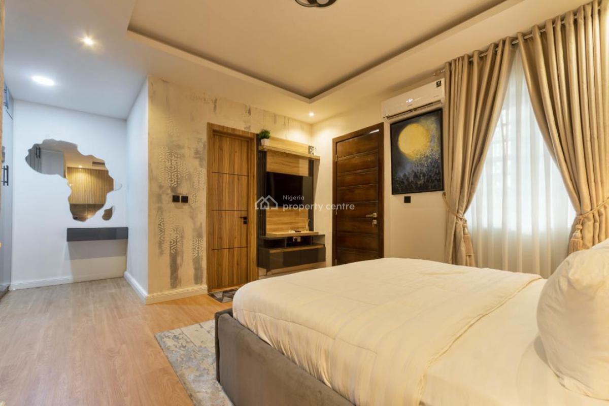 Exquisite 3 Bedroom Apartment, Off Admiralty Way, Lekki Phase 1, Lekki, Lagos, Flat / Apartment Short Let