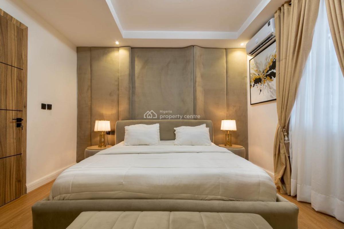 Exquisite 3 Bedroom Apartment, Off Admiralty Way, Lekki Phase 1, Lekki, Lagos, Flat / Apartment Short Let