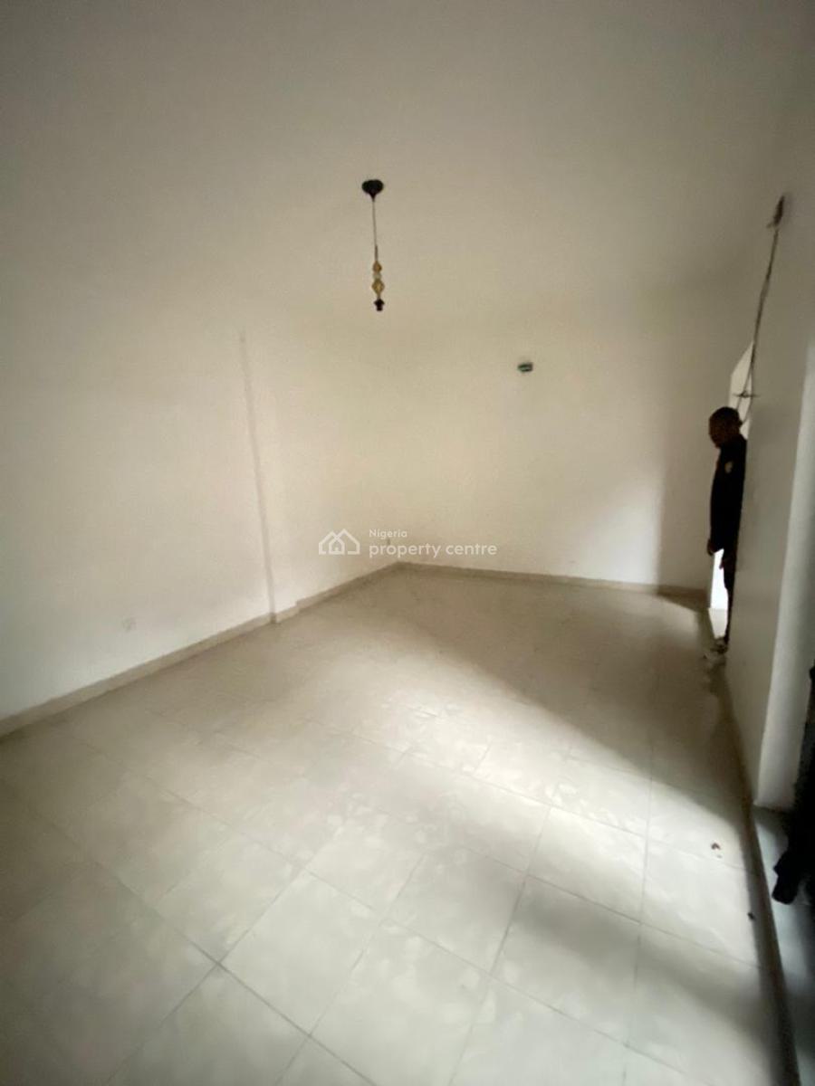 Executive Commercial Very Spacious Well Built 5 Bedroom with Bq, Lekki Phase 1, Lekki, Lagos, Commercial Property for Rent