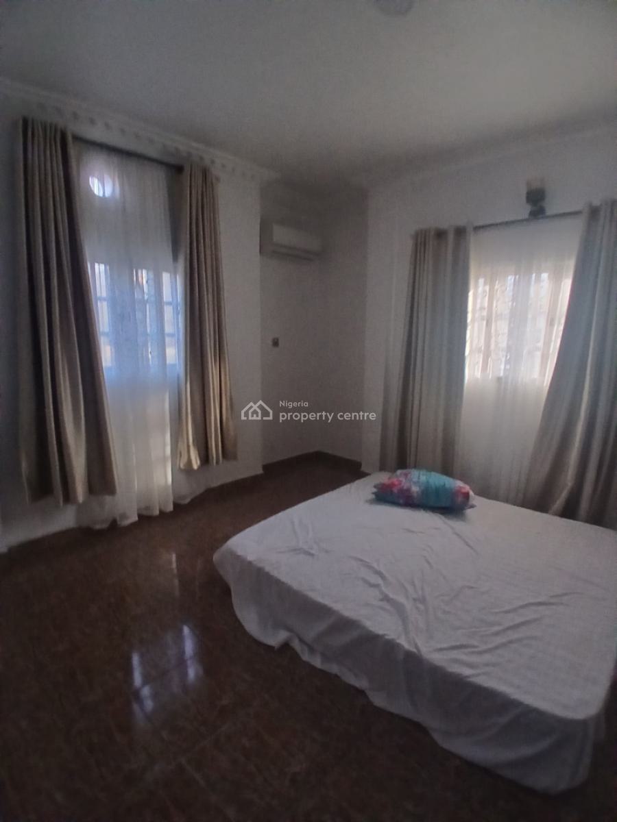 2 Bedrooms Flat with Bq, Peter Idimogo Close, Katampe, Abuja, Flat / Apartment for Rent