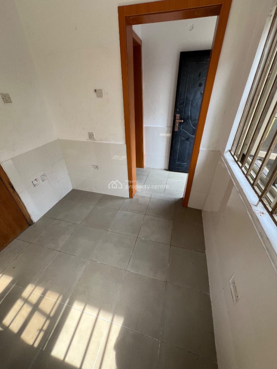 Self-contain Bq in The Heart of Lekki Phase 1, Lekki Phase 1, Lekki, Lagos, Self Contain (single Rooms) for Rent