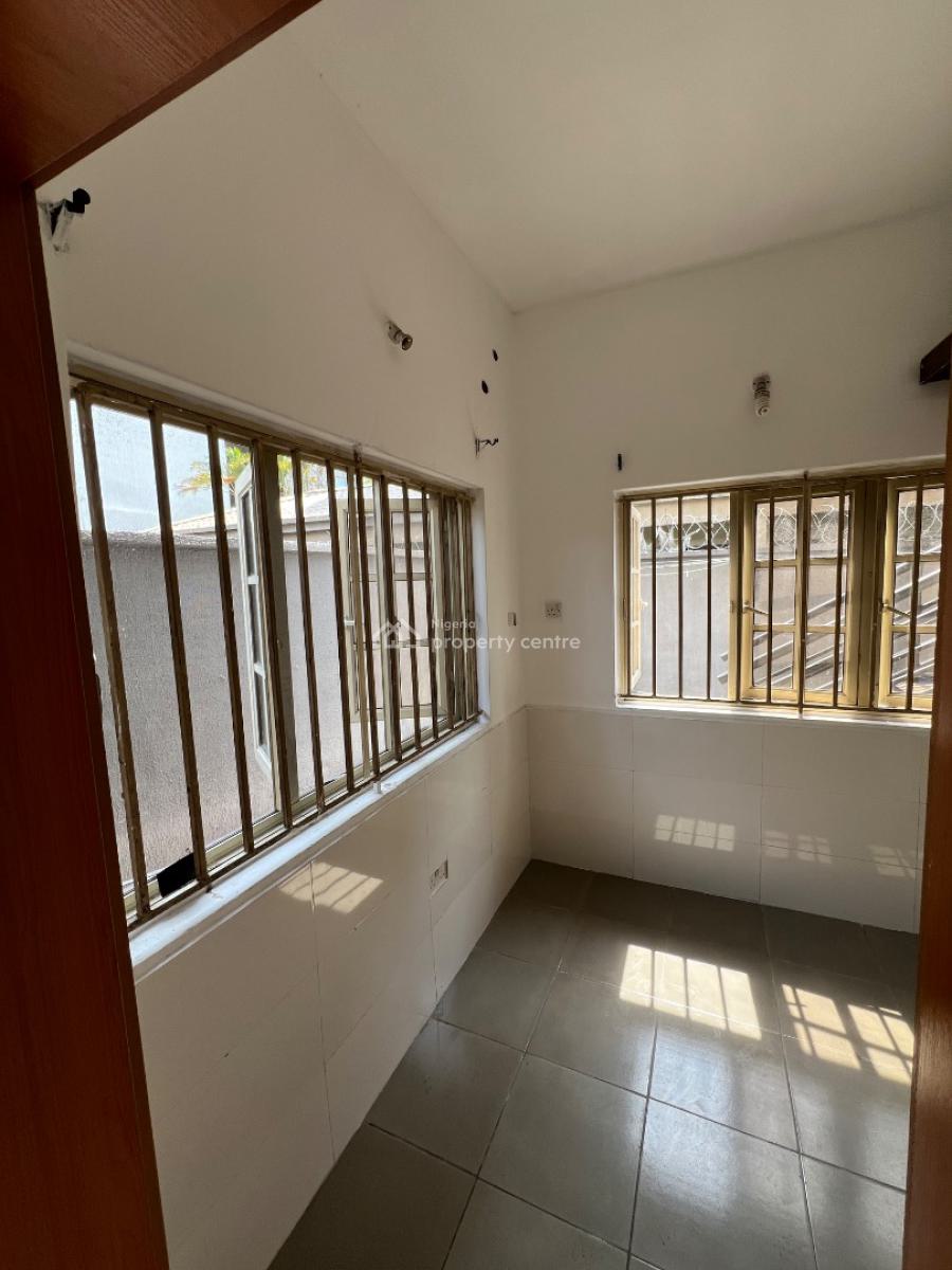 Self-contain Bq in The Heart of Lekki Phase 1, Lekki Phase 1, Lekki, Lagos, Self Contain (single Rooms) for Rent