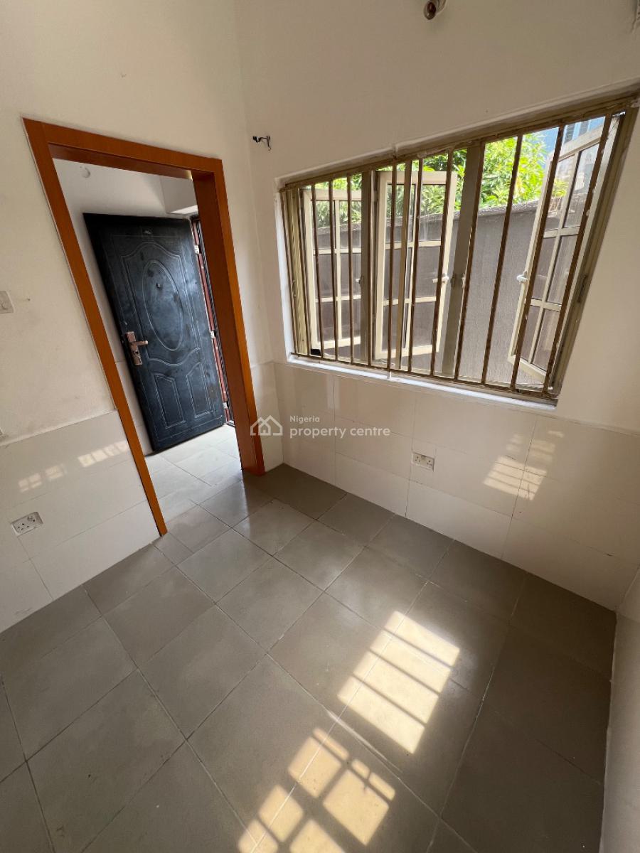 Self-contain Bq in The Heart of Lekki Phase 1, Lekki Phase 1, Lekki, Lagos, Self Contain (single Rooms) for Rent