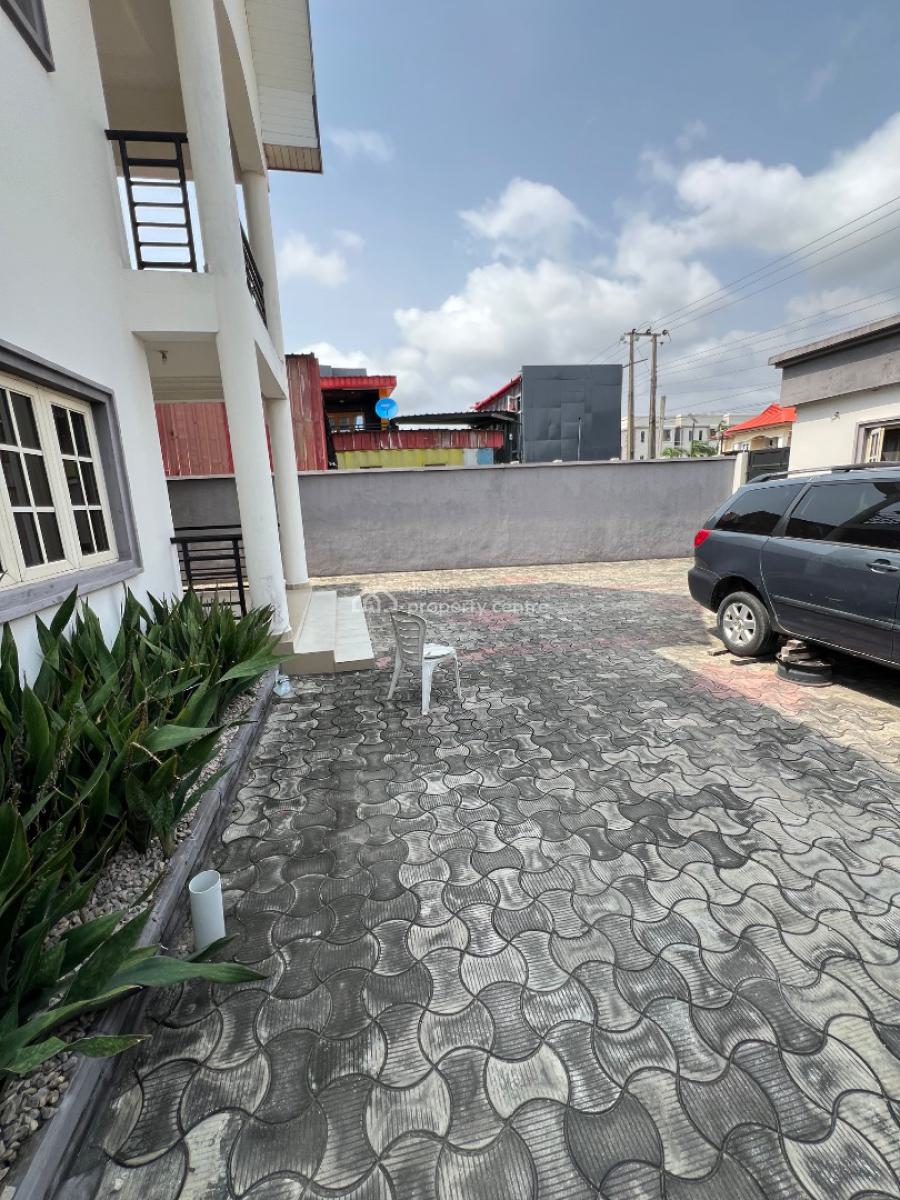 Self-contain Bq in The Heart of Lekki Phase 1, Lekki Phase 1, Lekki, Lagos, Self Contain (single Rooms) for Rent