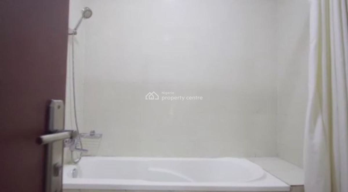 Fully Furnished and Serviced 3 Bedroom Penthouse, Cromwell Estate, Lekki, Lagos, Flat / Apartment Short Let