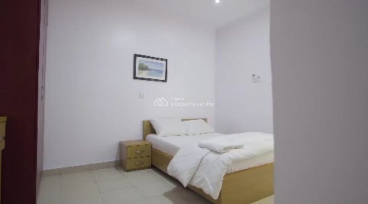 Fully Furnished and Serviced 3 Bedroom Penthouse, Cromwell Estate, Lekki, Lagos, Flat / Apartment Short Let