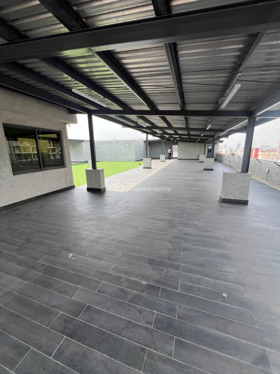 Rooftop/terrace for Restaurant, Bar, Church, Events, Lounge, Etc., Lekki Phase 1, Lekki, Lagos, Restaurant / Bar for Rent