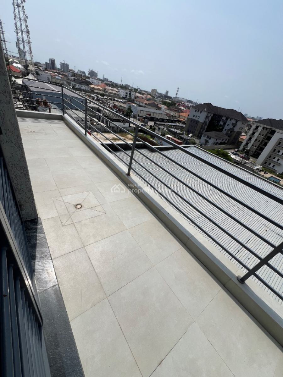 Rooftop/terrace for Restaurant, Bar, Church, Events, Lounge, Etc., Lekki Phase 1, Lekki, Lagos, Restaurant / Bar for Rent