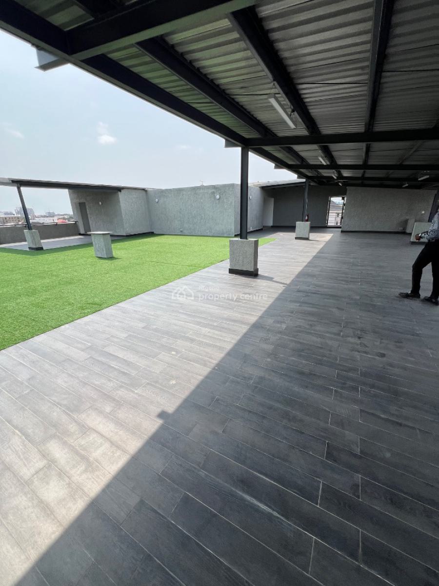 Rooftop Open Plan Office,  Also Suitable for Restaurant, Bar, Events, Lekki Phase 1, Lekki, Lagos, Office Space for Rent