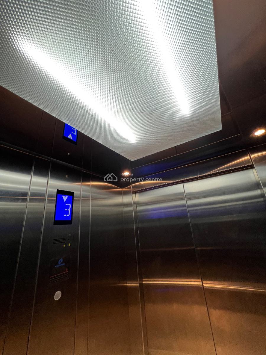 Rooftop Open Plan Office,  Also Suitable for Restaurant, Bar, Events, Lekki Phase 1, Lekki, Lagos, Office Space for Rent