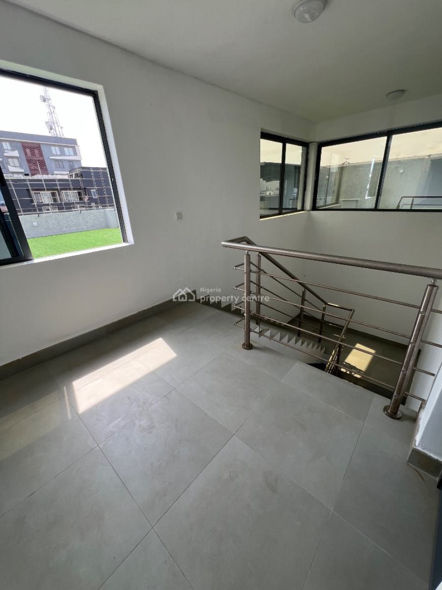 Rooftop Open Plan Office,  Also Suitable for Restaurant, Bar, Events, Lekki Phase 1, Lekki, Lagos, Office Space for Rent