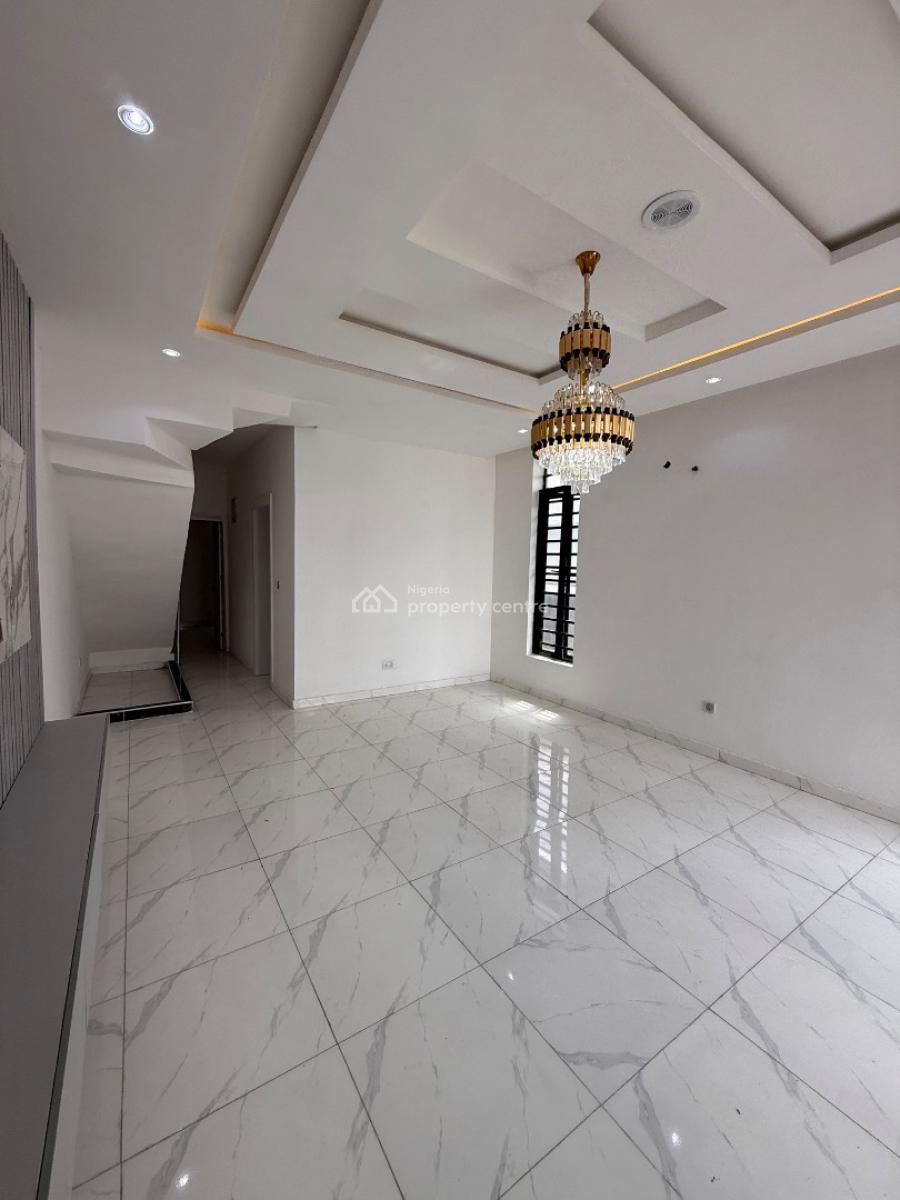 4 Bedroom Semi Detached with Bq for Distress, Ikota Villa Estate, Ikota, Lekki, Lagos, Semi-detached Duplex for Sale