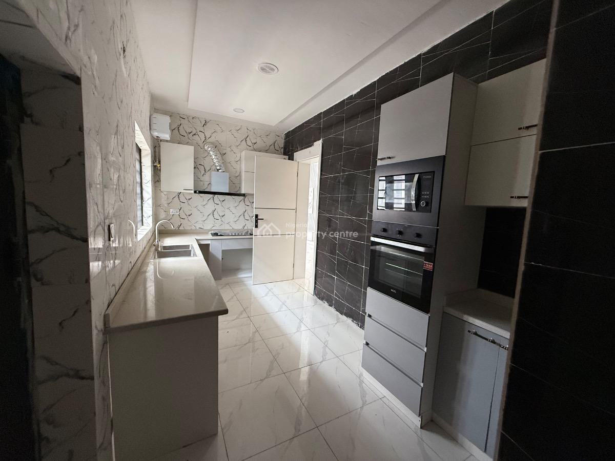 4 Bedroom Semi Detached with Bq for Distress, Ikota Villa Estate, Ikota, Lekki, Lagos, Semi-detached Duplex for Sale