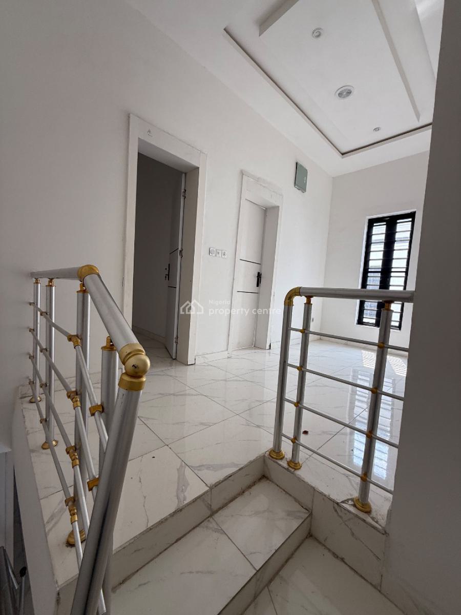 4 Bedroom Semi Detached with Bq for Distress, Ikota Villa Estate, Ikota, Lekki, Lagos, Semi-detached Duplex for Sale