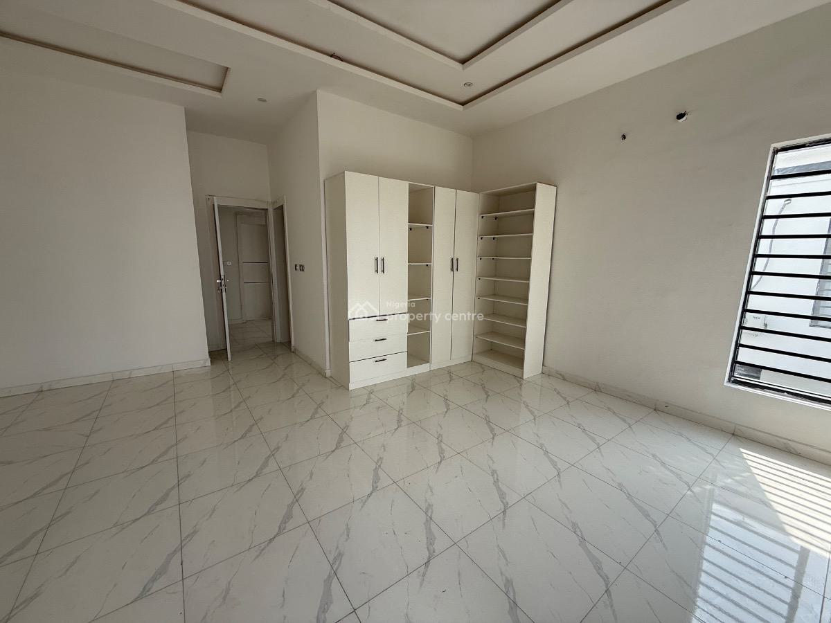 4 Bedroom Semi Detached with Bq for Distress, Ikota Villa Estate, Ikota, Lekki, Lagos, Semi-detached Duplex for Sale