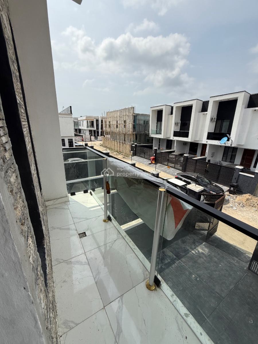 4 Bedroom Semi Detached with Bq for Distress, Ikota Villa Estate, Ikota, Lekki, Lagos, Semi-detached Duplex for Sale