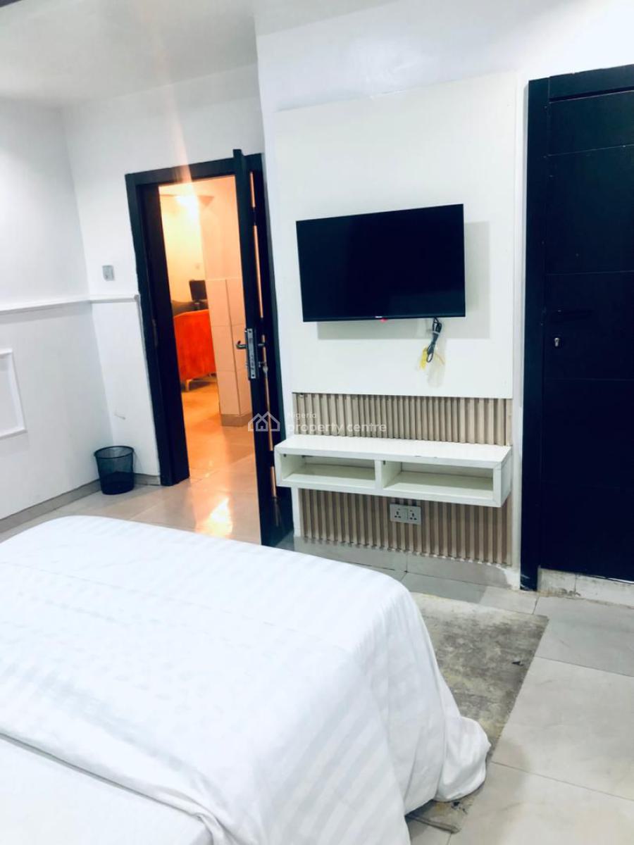 Beautiful 3 Bedroom Apartment, Yaba, Lagos, Mini Flat (room and Parlour) Short Let