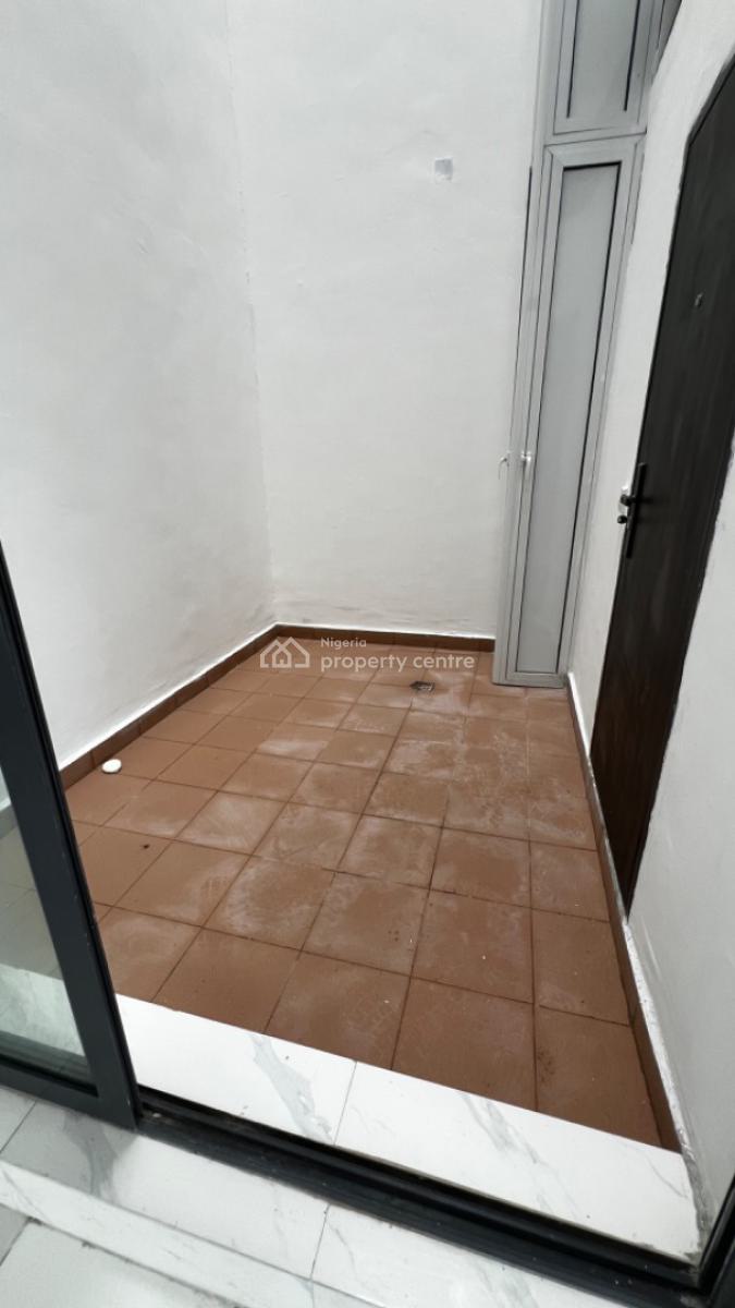 Lovely and Spacious 4-bedroom Terraced Duplex Plus Bq, Admiralty, Lekki Phase 1, Lekki, Lagos, Terraced Duplex for Rent