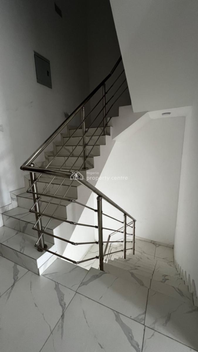 Lovely and Spacious 4-bedroom Terraced Duplex Plus Bq, Admiralty, Lekki Phase 1, Lekki, Lagos, Terraced Duplex for Rent