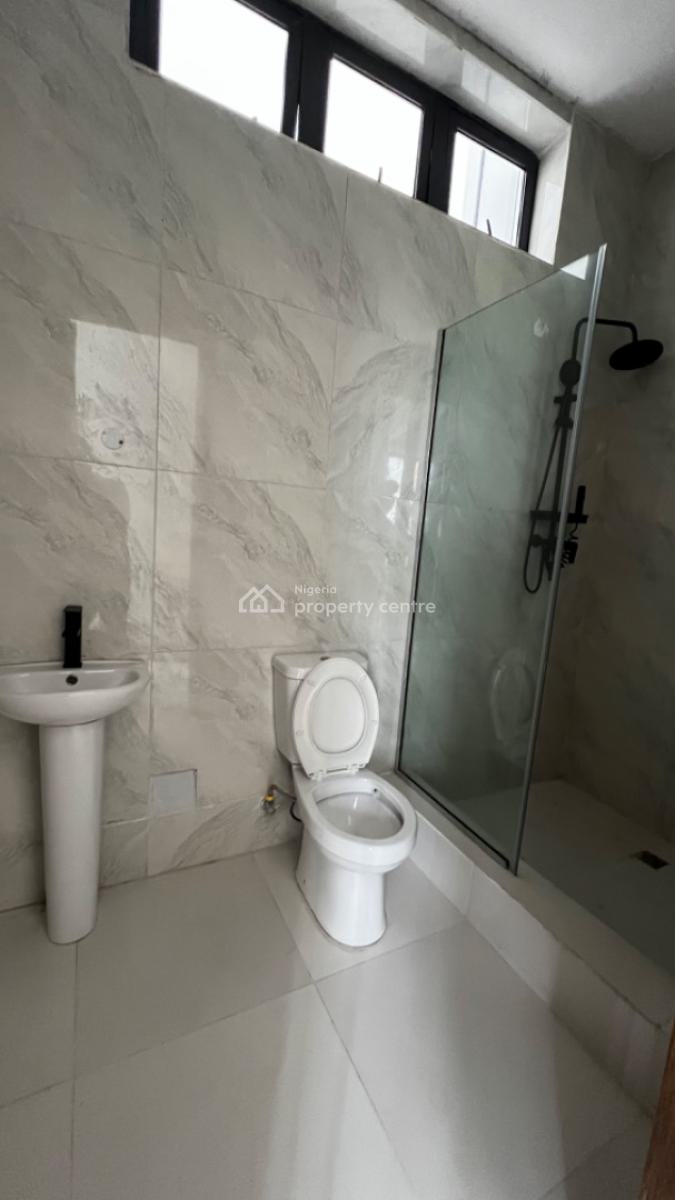 Lovely and Spacious 4-bedroom Terraced Duplex Plus Bq, Admiralty, Lekki Phase 1, Lekki, Lagos, Terraced Duplex for Rent