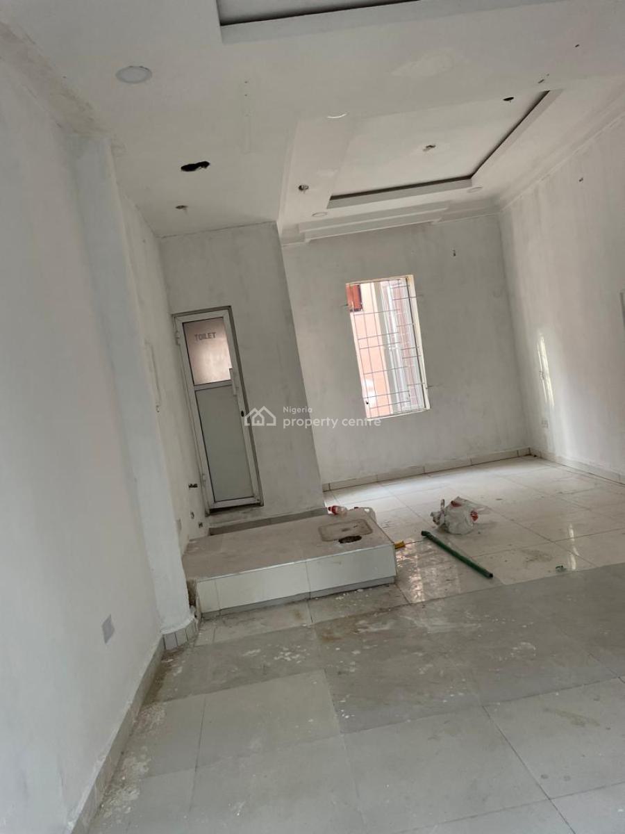 Spacious Shop, Agungi, Lekki Expressway, Lekki, Lagos, Shop for Rent