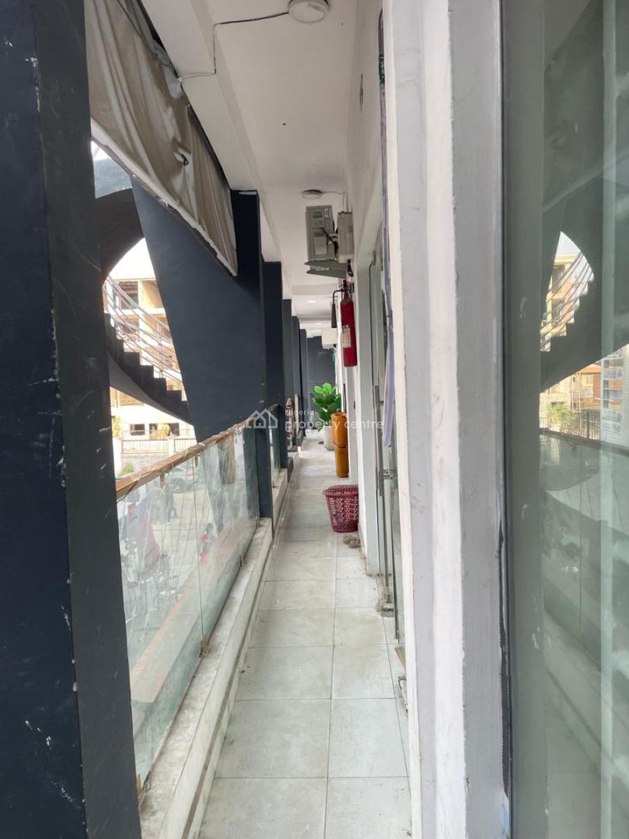 Spacious Shop, Agungi, Lekki Expressway, Lekki, Lagos, Shop for Rent