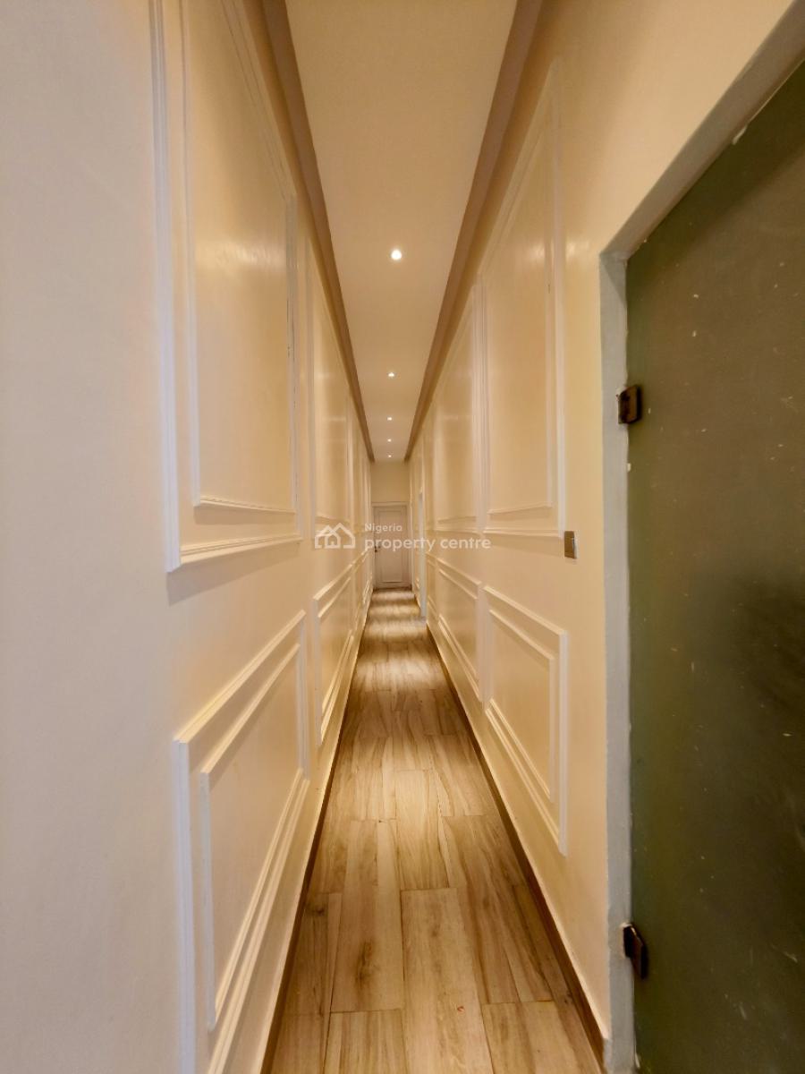 Well Renovated and Remodeled 3 Bedroom Pent Plus Bq, Ikoyi, Lagos, Flat / Apartment for Sale