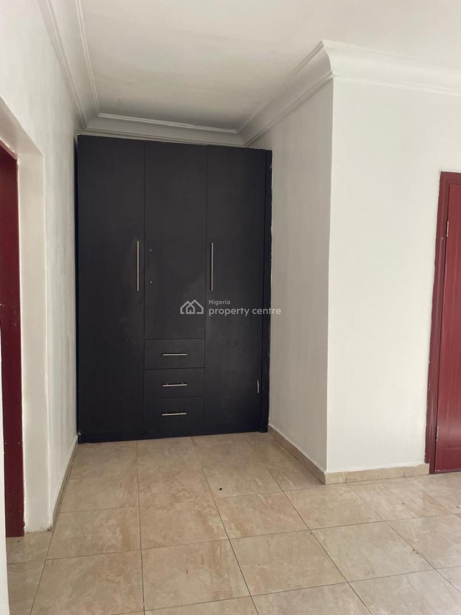 Specious Studio with Personal Meter, Chevron Drive, Lekki Expressway, Lekki, Lagos, Self Contain (single Rooms) for Rent