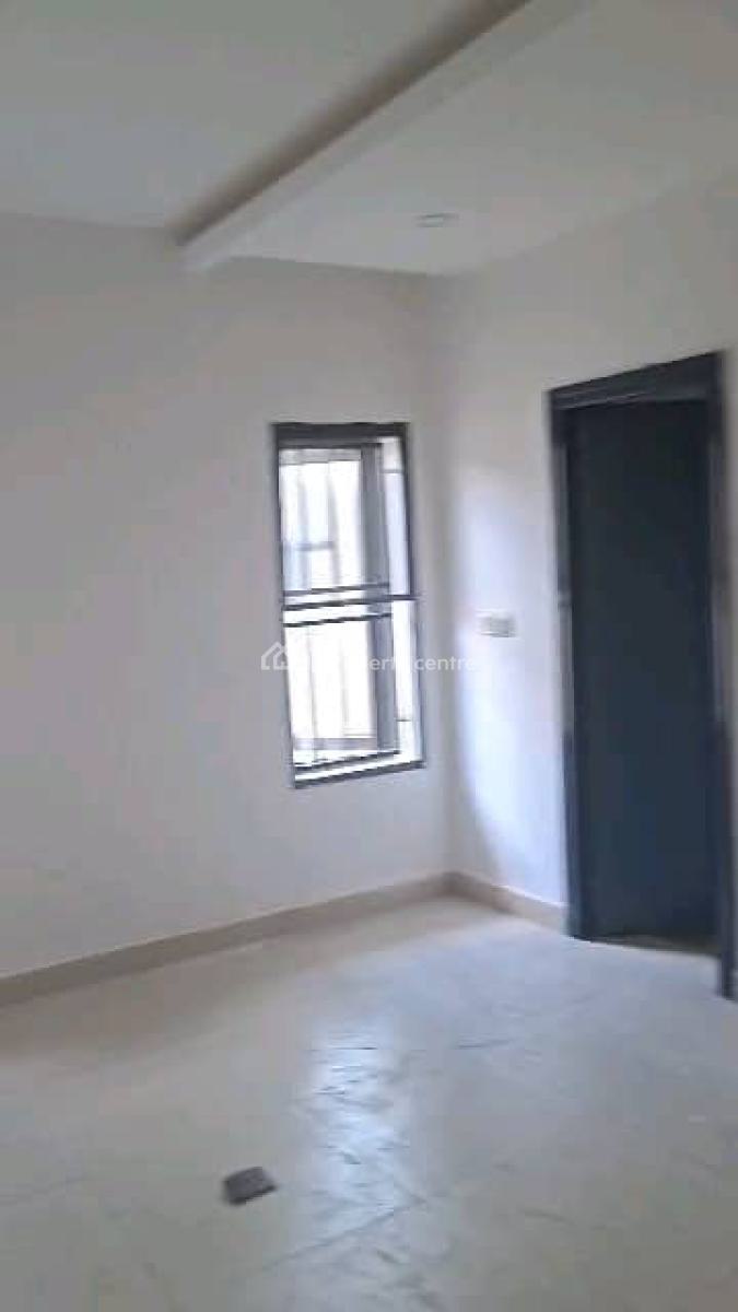 Tastefully Finished Spacious Standard Built 3 Bedroom Apartment., Jahi, Abuja, House for Rent