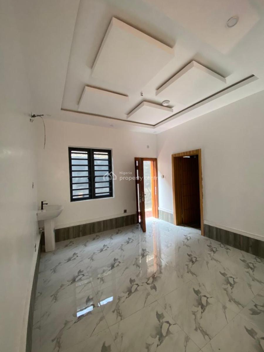 Two Bedroom Flat, Mobil Road, Ilaje, Ajah, Lagos, Flat / Apartment for Rent