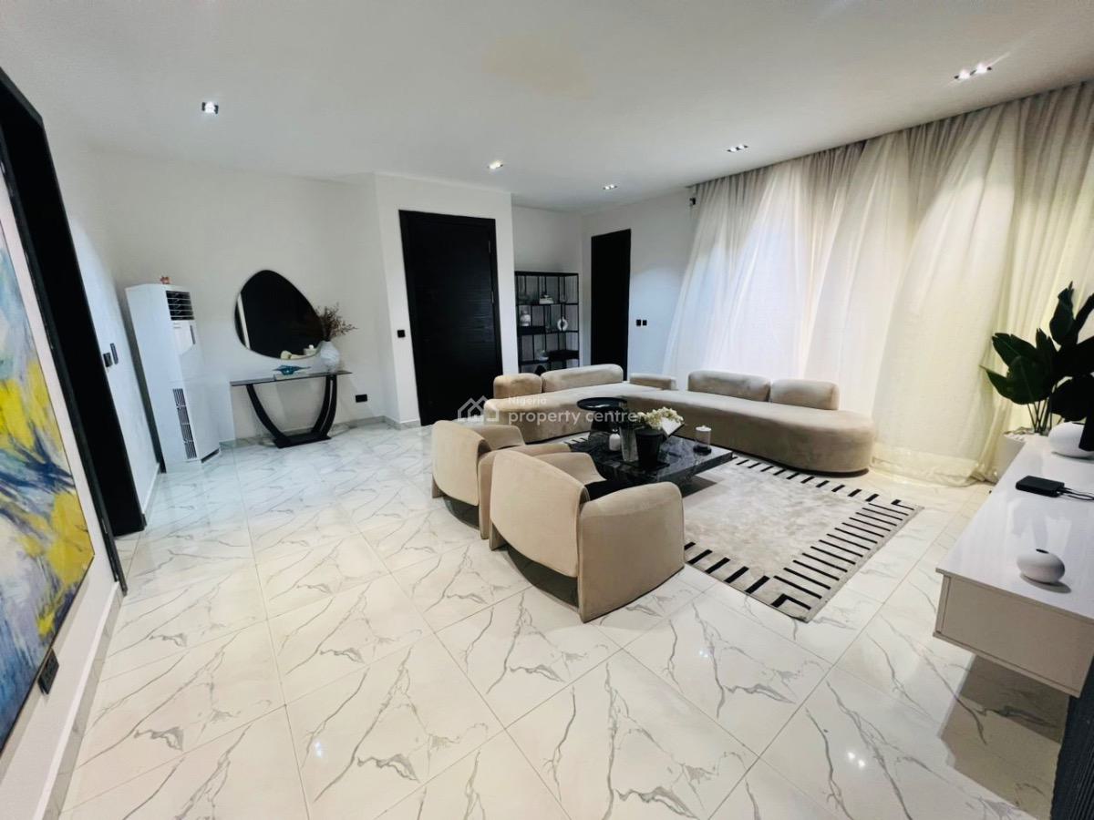 Distress Deal! Exquisite & Beautifully Furnished 3 Bedroom Penthouse, Lekki Phase 1, Lekki, Lagos, Flat / Apartment for Sale