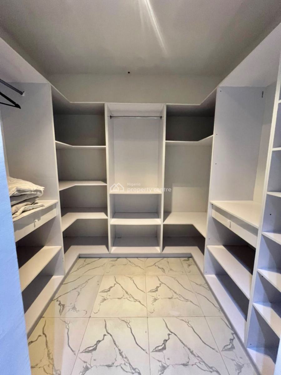 Distress Deal! Exquisite & Beautifully Furnished 3 Bedroom Penthouse, Lekki Phase 1, Lekki, Lagos, Flat / Apartment for Sale