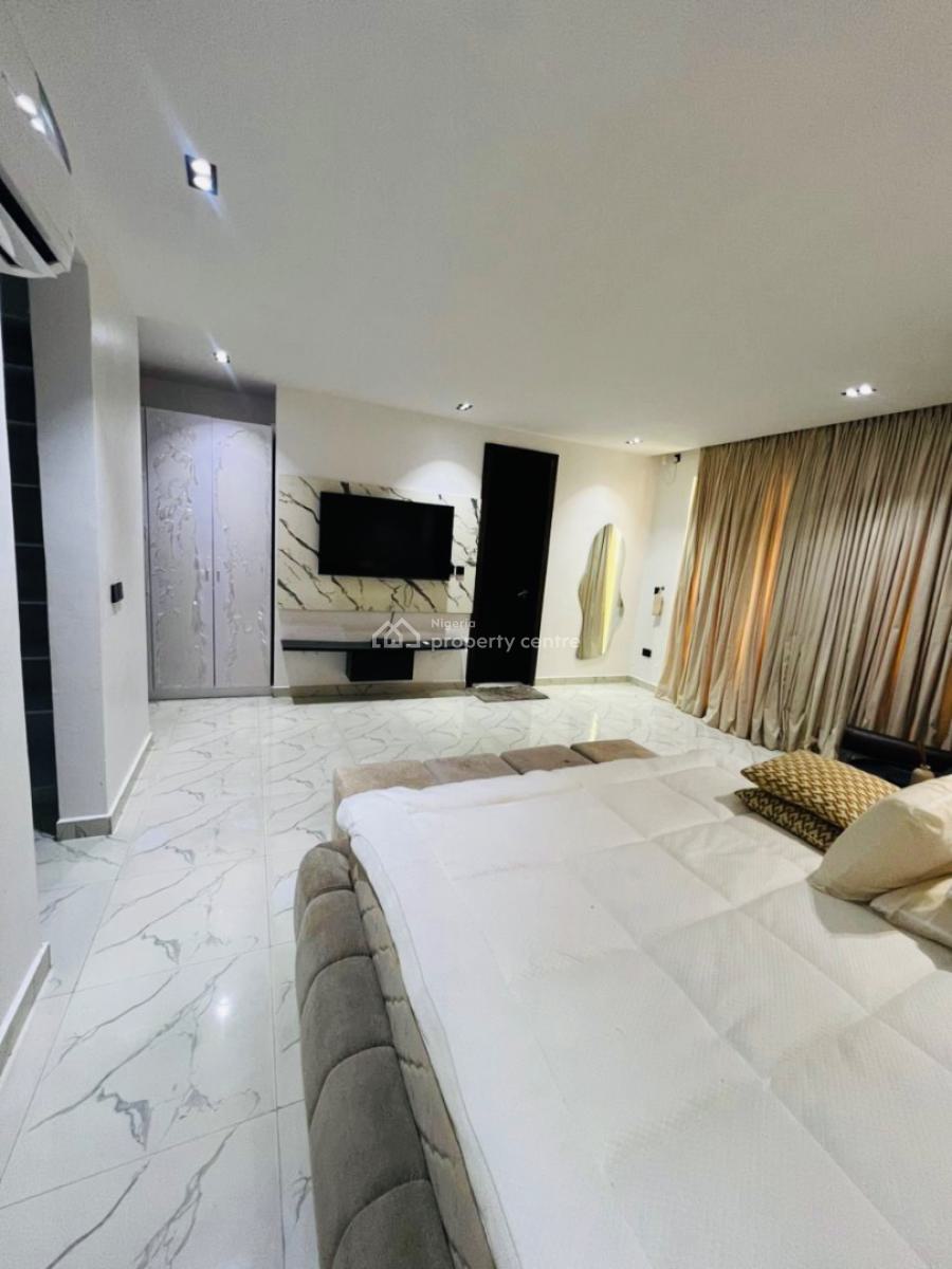 Distress Deal! Exquisite & Beautifully Furnished 3 Bedroom Penthouse, Lekki Phase 1, Lekki, Lagos, Flat / Apartment for Sale