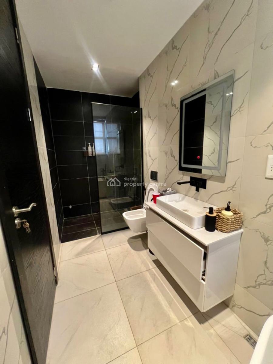 Distress Deal! Exquisite & Beautifully Furnished 3 Bedroom Penthouse, Lekki Phase 1, Lekki, Lagos, Flat / Apartment for Sale