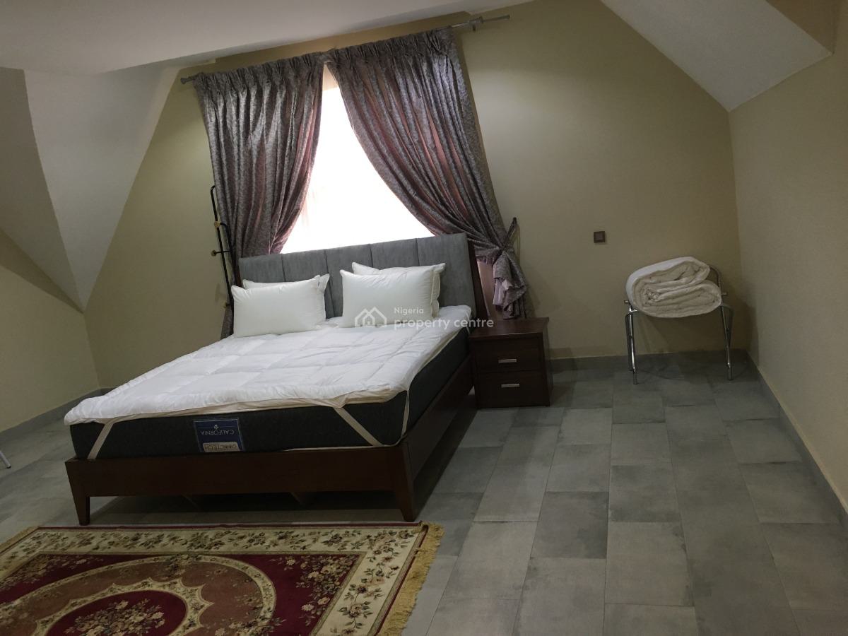 Fully Furnished 3 Bedrooms Penthouse, Behind Shonibare Estate, Maryland, Lagos, Flat / Apartment Short Let